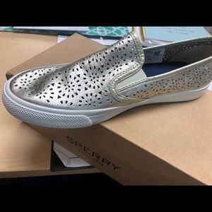 Women’s sperry ❤️